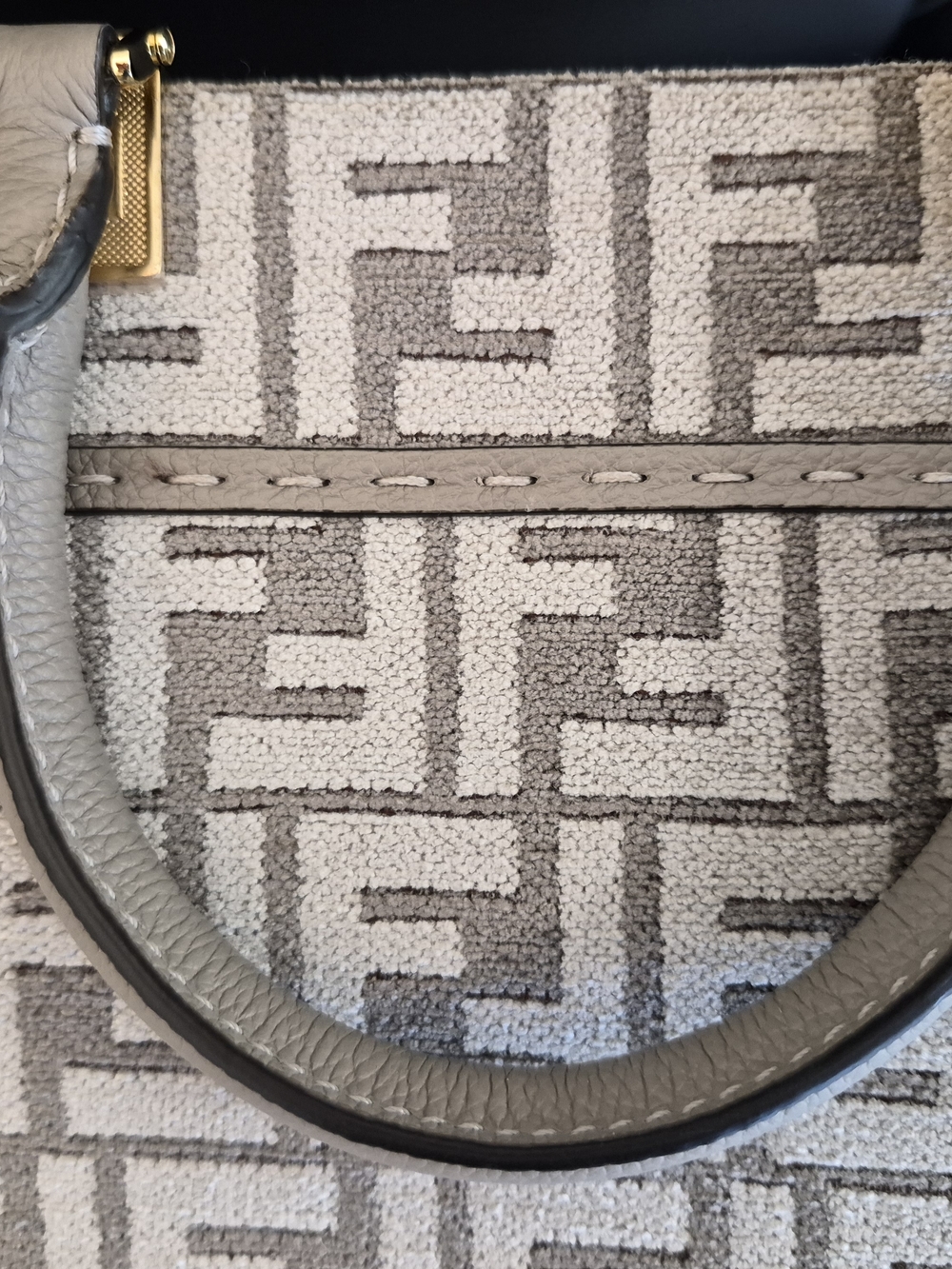 Fendi Roma FF Logo Sunshine Tote in Taupe NWT - Picture 12 of 13